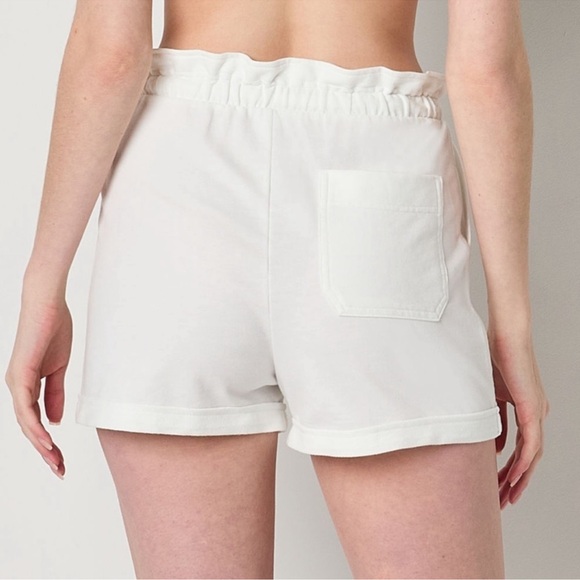 Arizona XS Mid Rise Cargo Short Juniors Solid Snowdrift White Comfy Everyday - Picture 3 of 4
